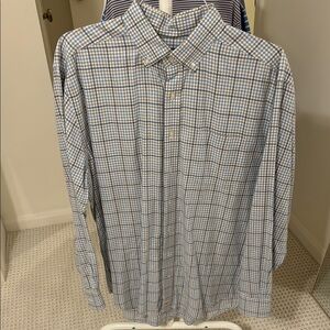 Vineyard Vines Blue and White Casual Button Down Shirt